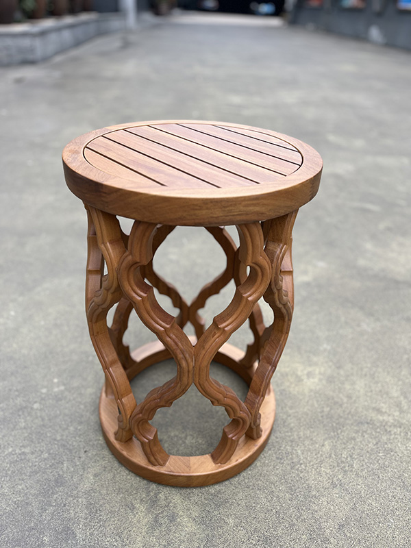 Table d'appoint inspir&eacute;e de la nature