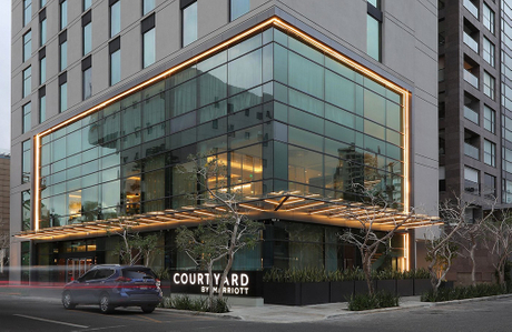 cortile-marriott-santo-domingo-facciata.jpg
